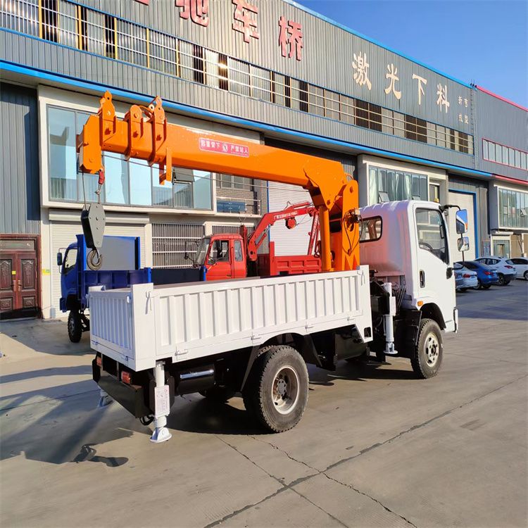 青白江区三轮随车吊定制 农用改装机自备吊中瑞长期出售